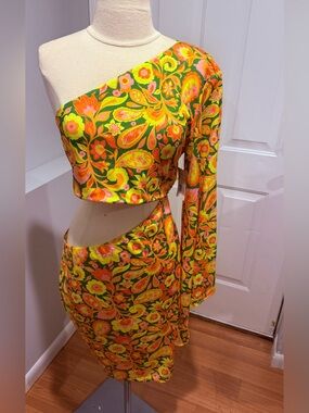 Alexia Admor Yellow Floral One-Shoulder Dress (39)